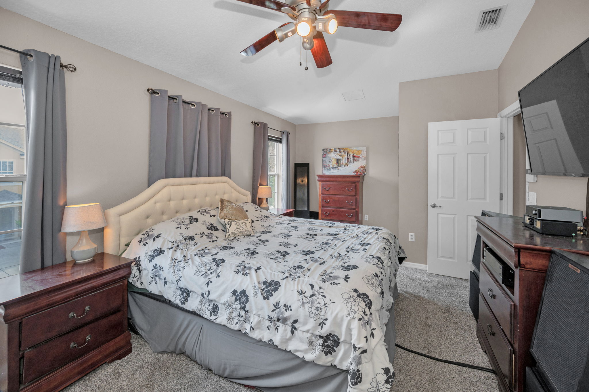 Upper Level Master Bedroom1b