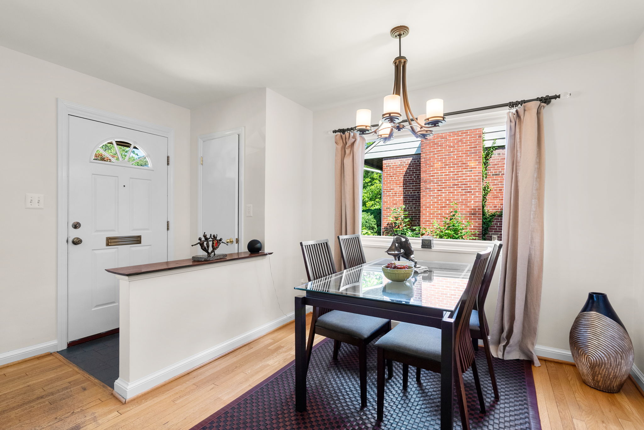 Foyer/Dining Room