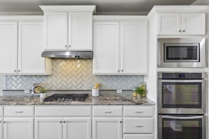 Double Ovens, Gas Cooktop and Tons of Storage