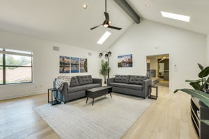  Photo 47