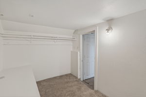  Photo 33