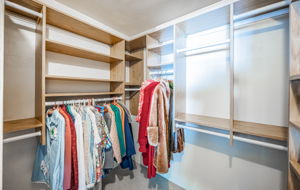 Master Bedroom Walk-in Closet1a