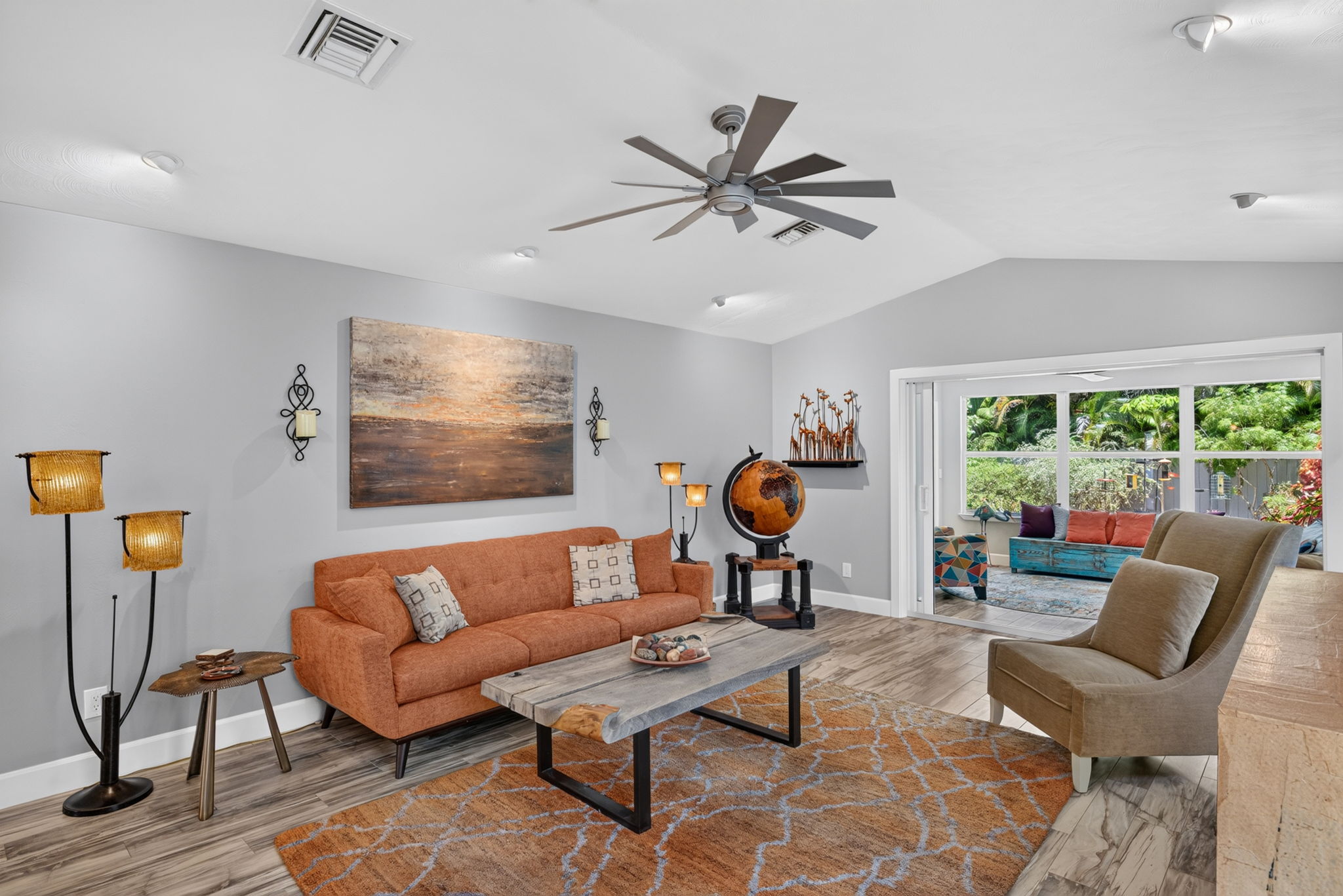 Living Room 2 of 4