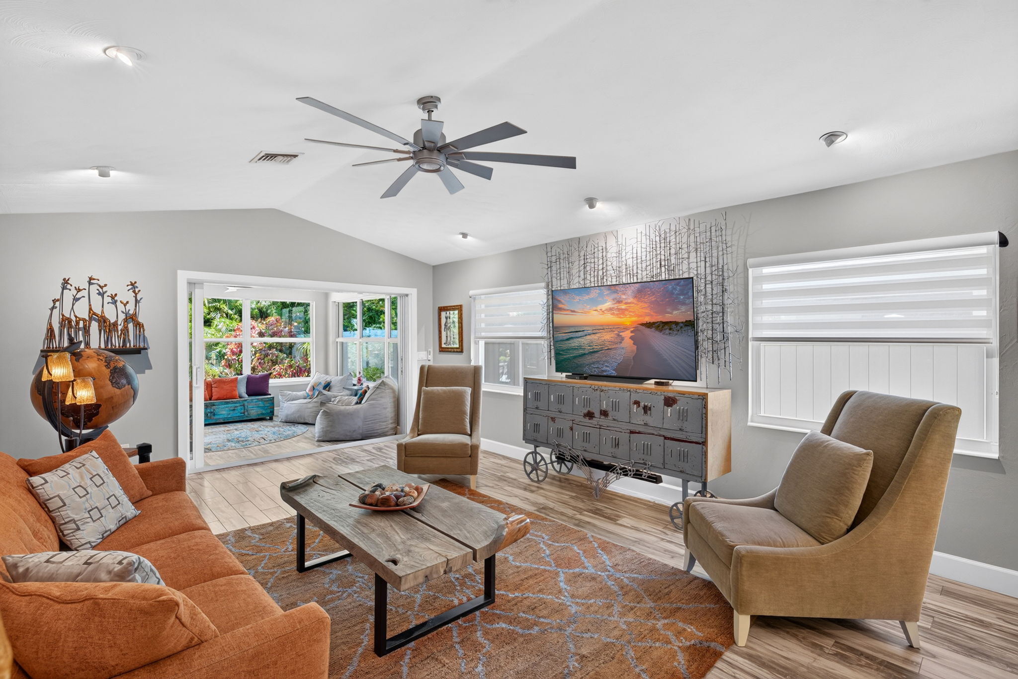 Living Room 1 of 4