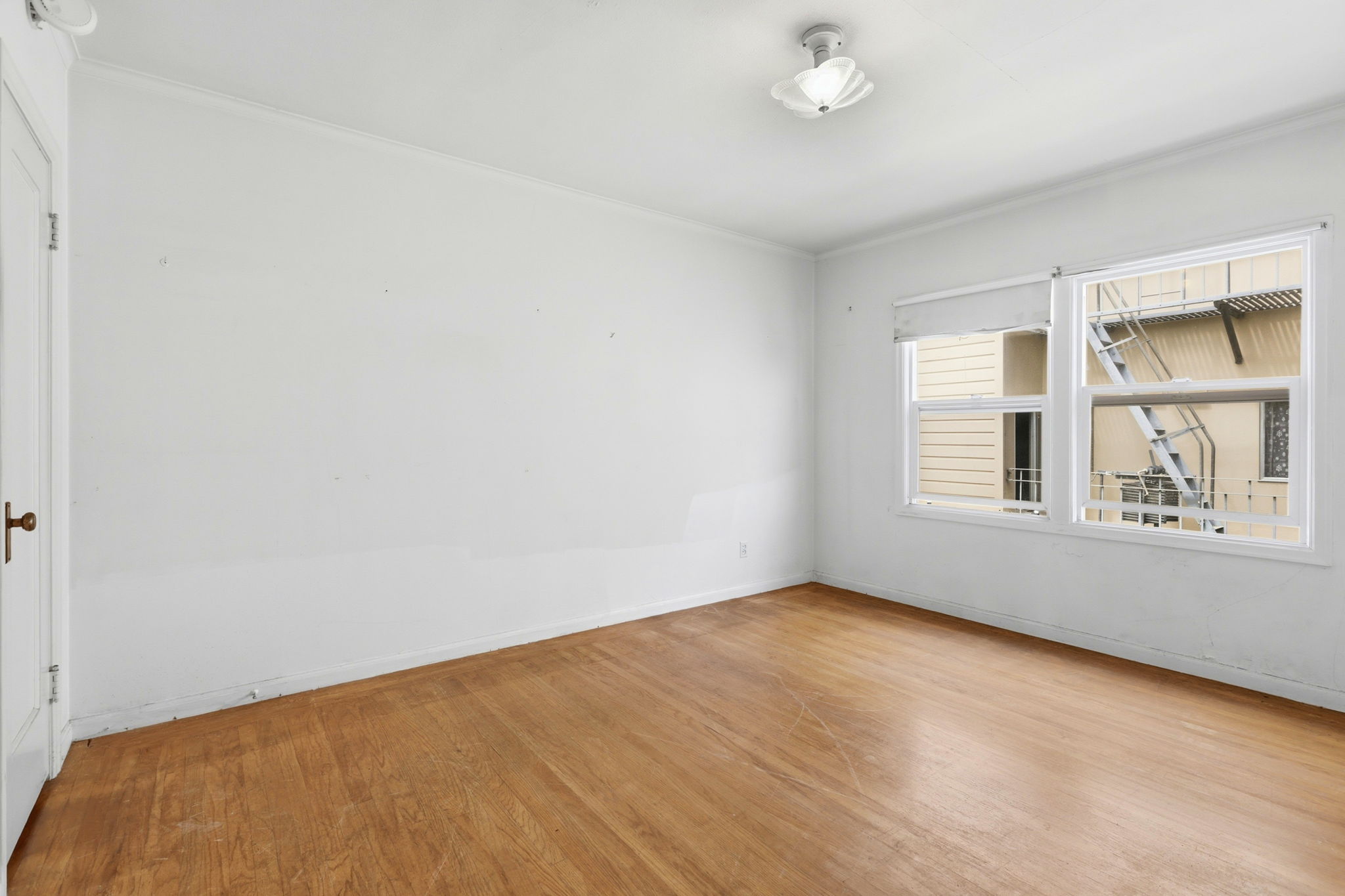 018_F8_691 32nd Ave