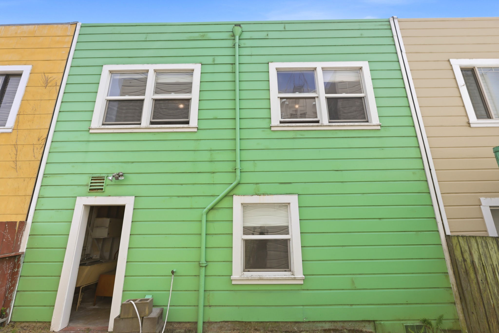 034_F8_691 32nd Ave