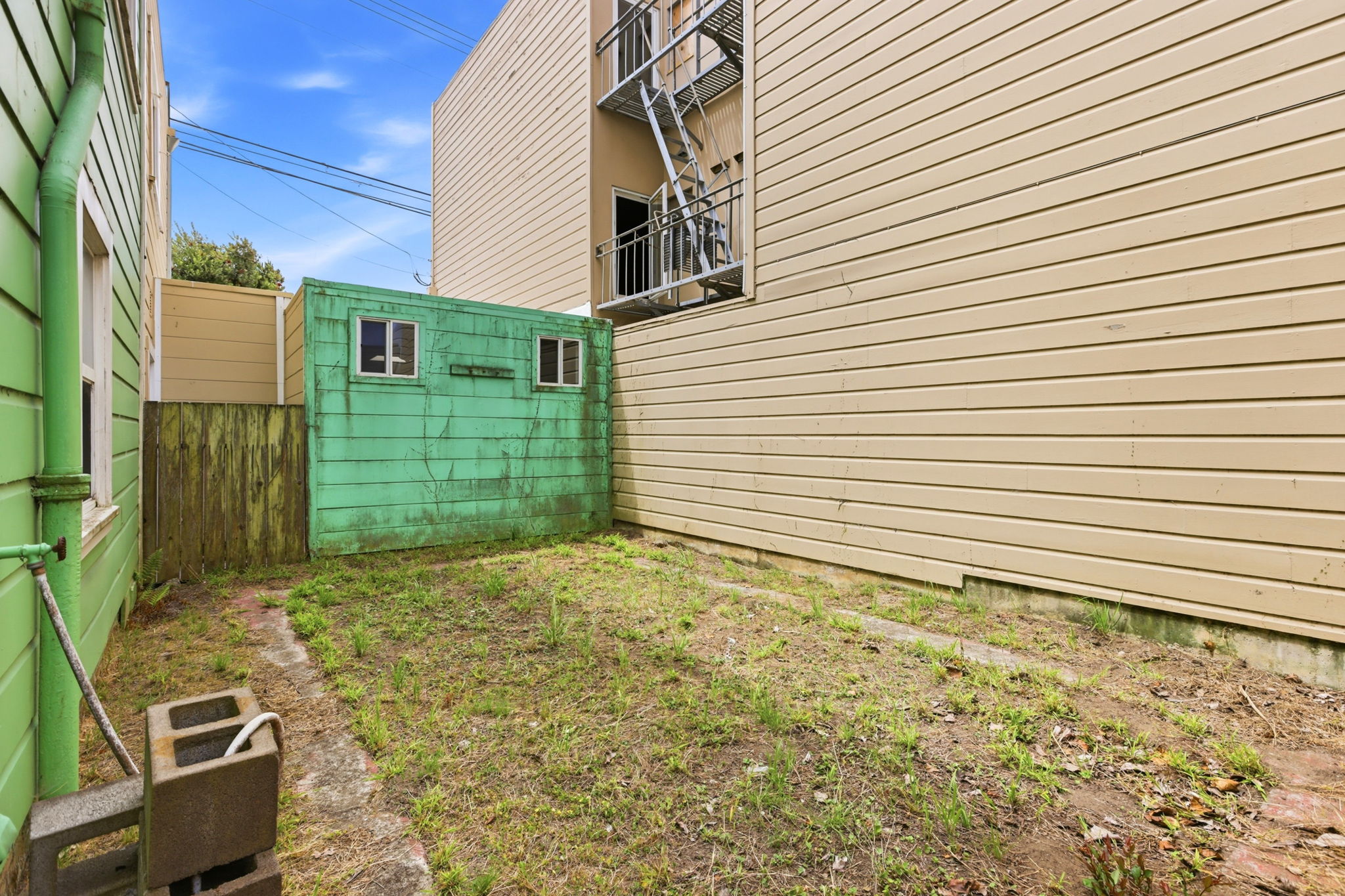 036_F8_691 32nd Ave