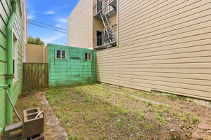 036_F8_691 32nd Ave