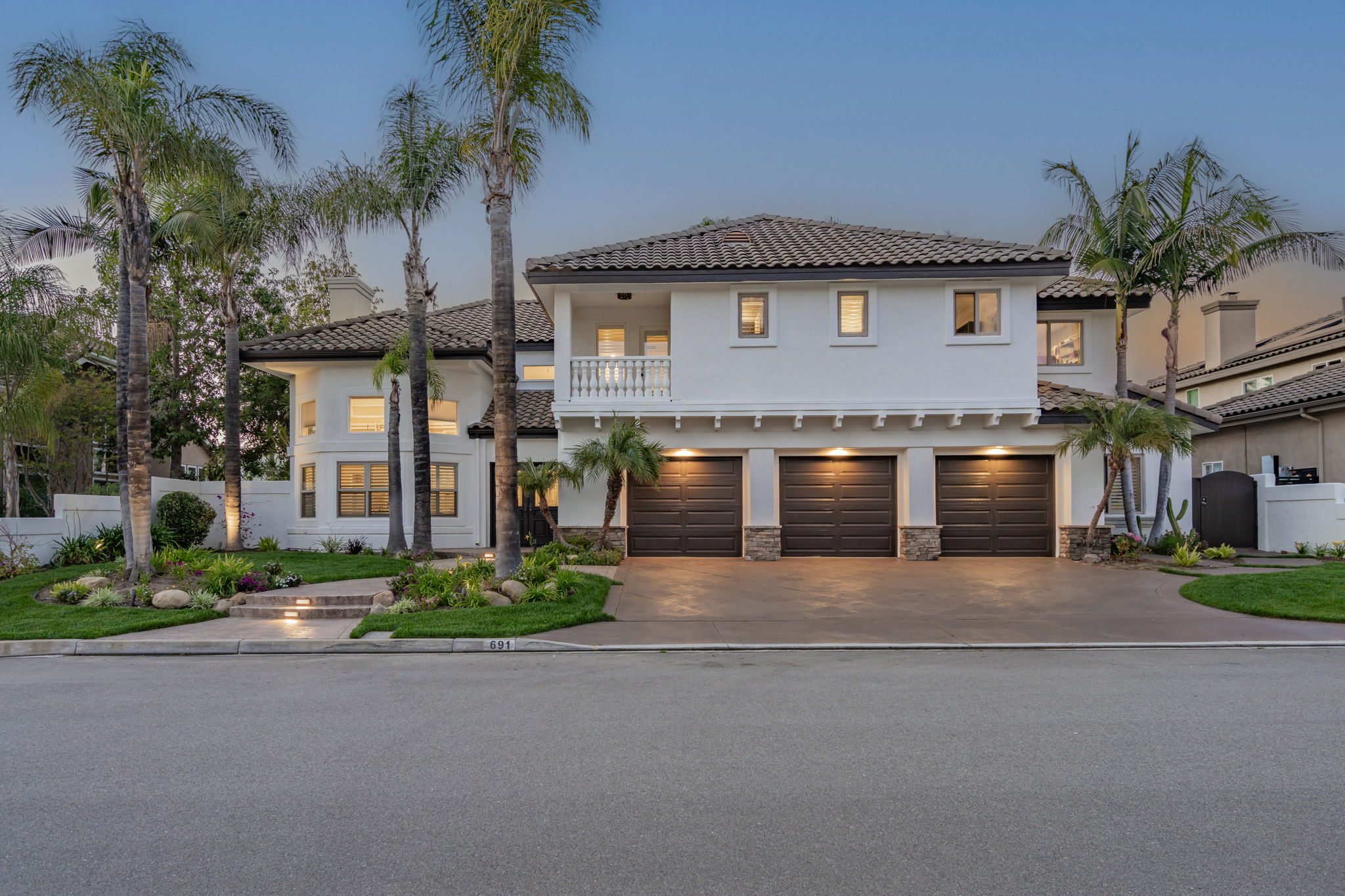 691 Larchmont St, Simi Valley, CA 93065, USA Photo 1
