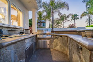 691 Larchmont St, Simi Valley, CA 93065, USA Photo 82