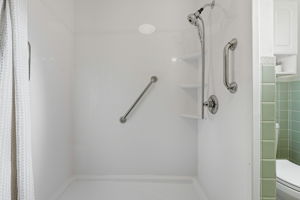  Photo 30