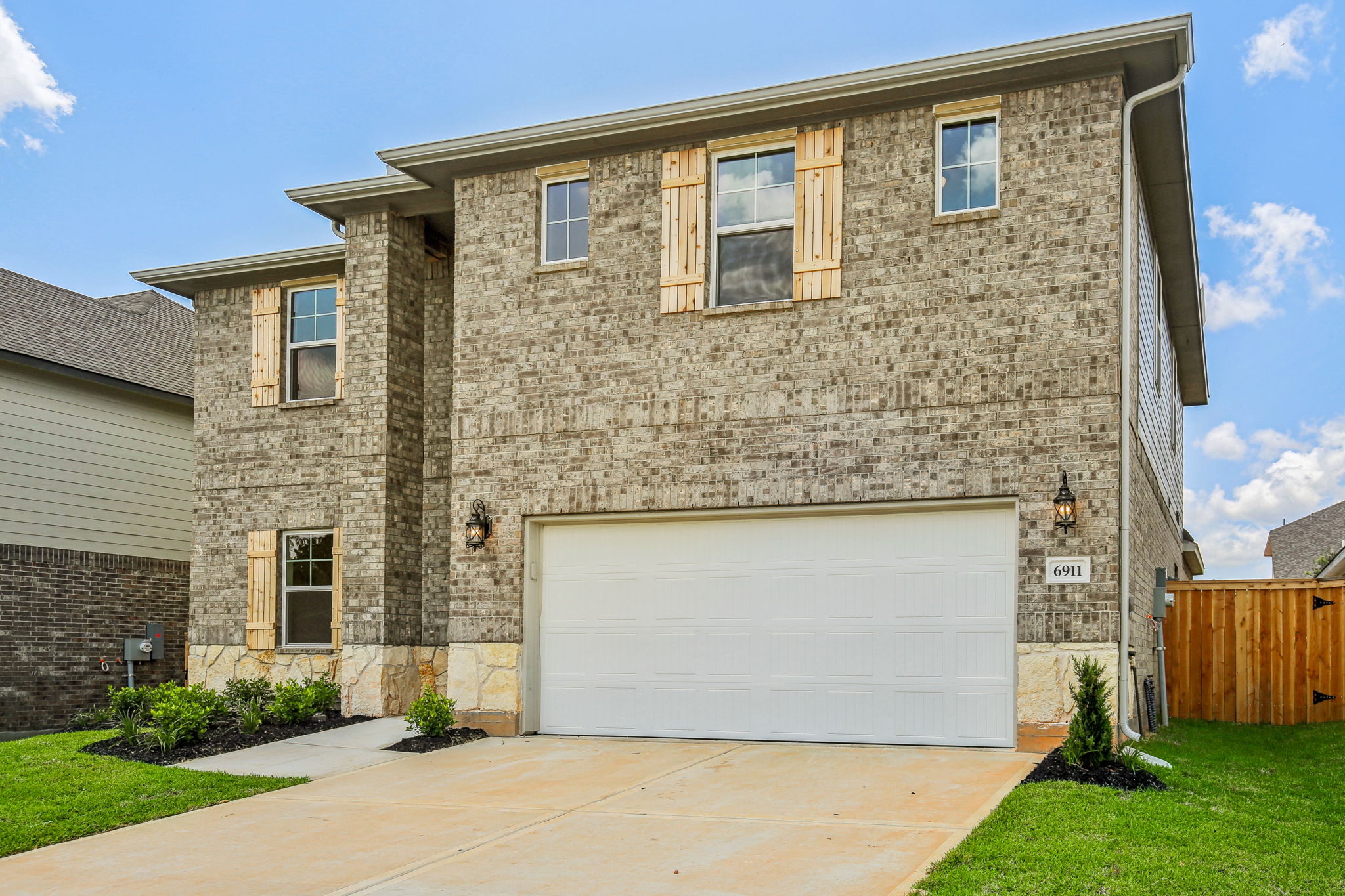 Houston - Montgomery Oaks - 6911 California Black Oak  Conroe, TX, 77304 - 002