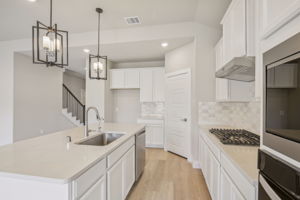 Houston - Montgomery Oaks - 6911 California Black Oak  Conroe, TX, 77304 - 007