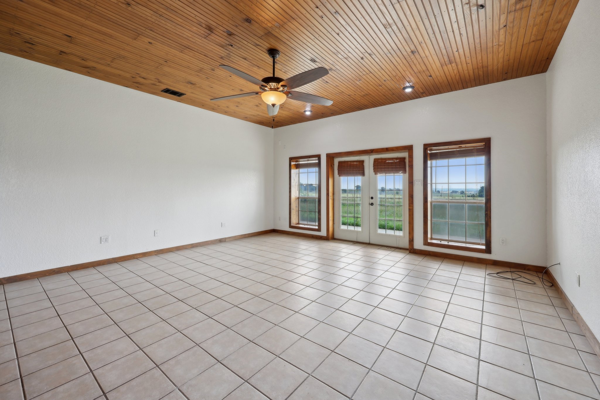 County Rd 1228-2305-014.jpg
