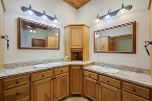 County Rd 1228-2305-031.jpg