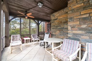 Screened-in Porch
