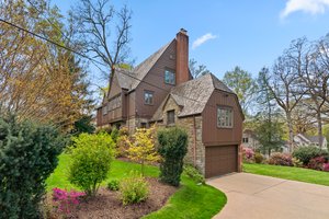 Side and Driveway to Garage
