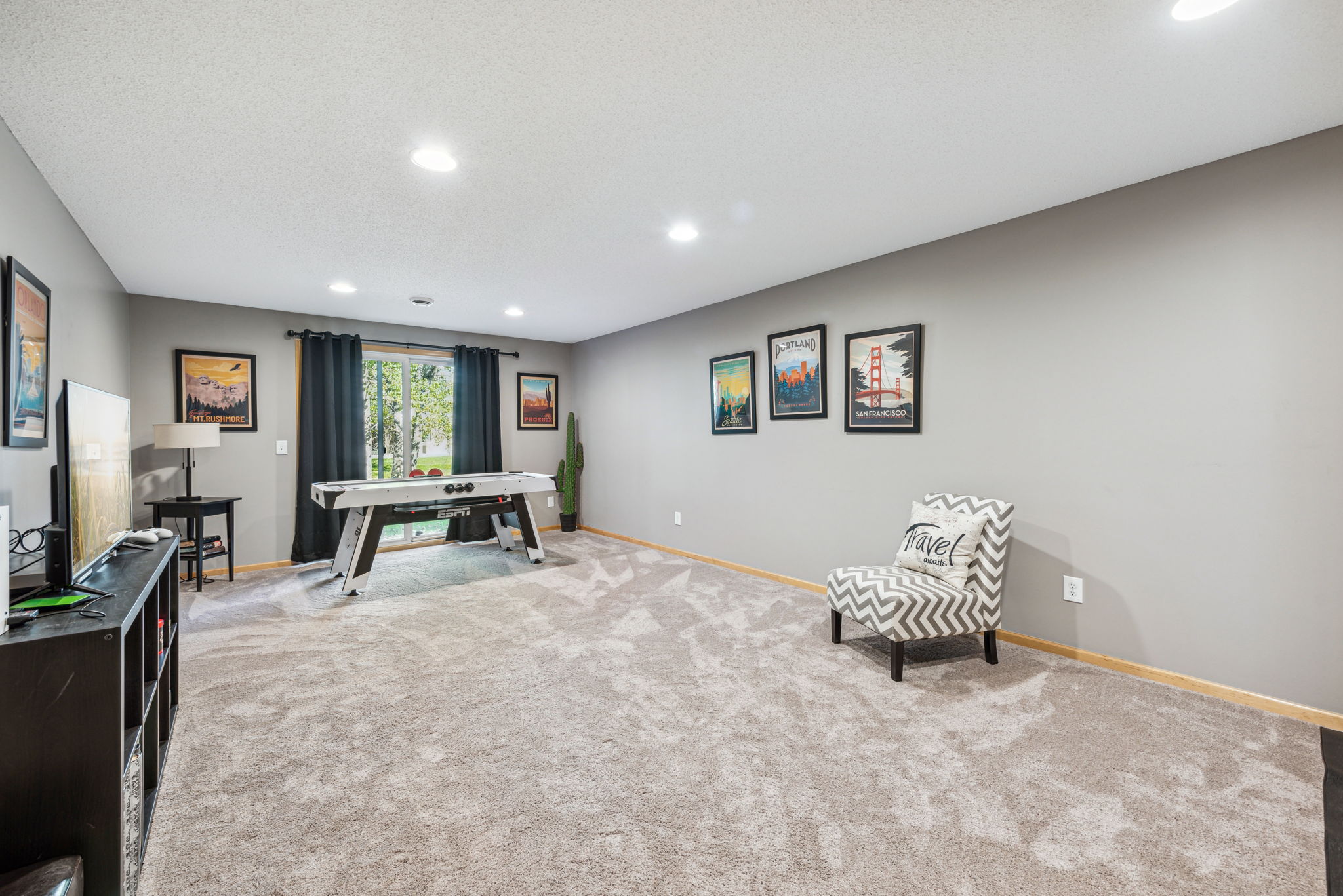 26_Interior