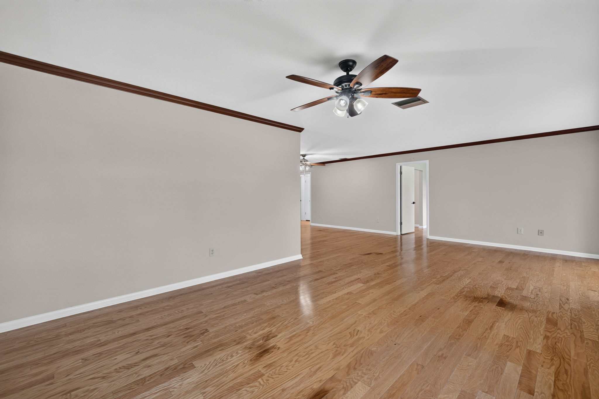 Dining Room 4 of 4