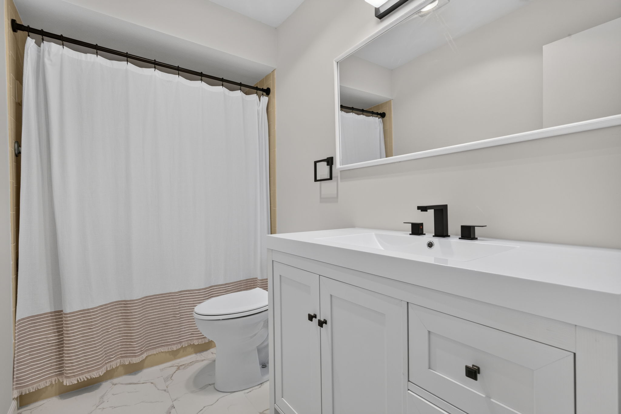 Guest Bathroom 1