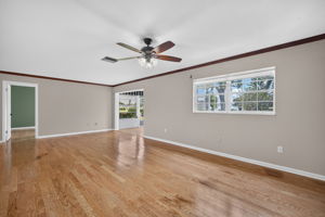 Dining Room 3 of 4
