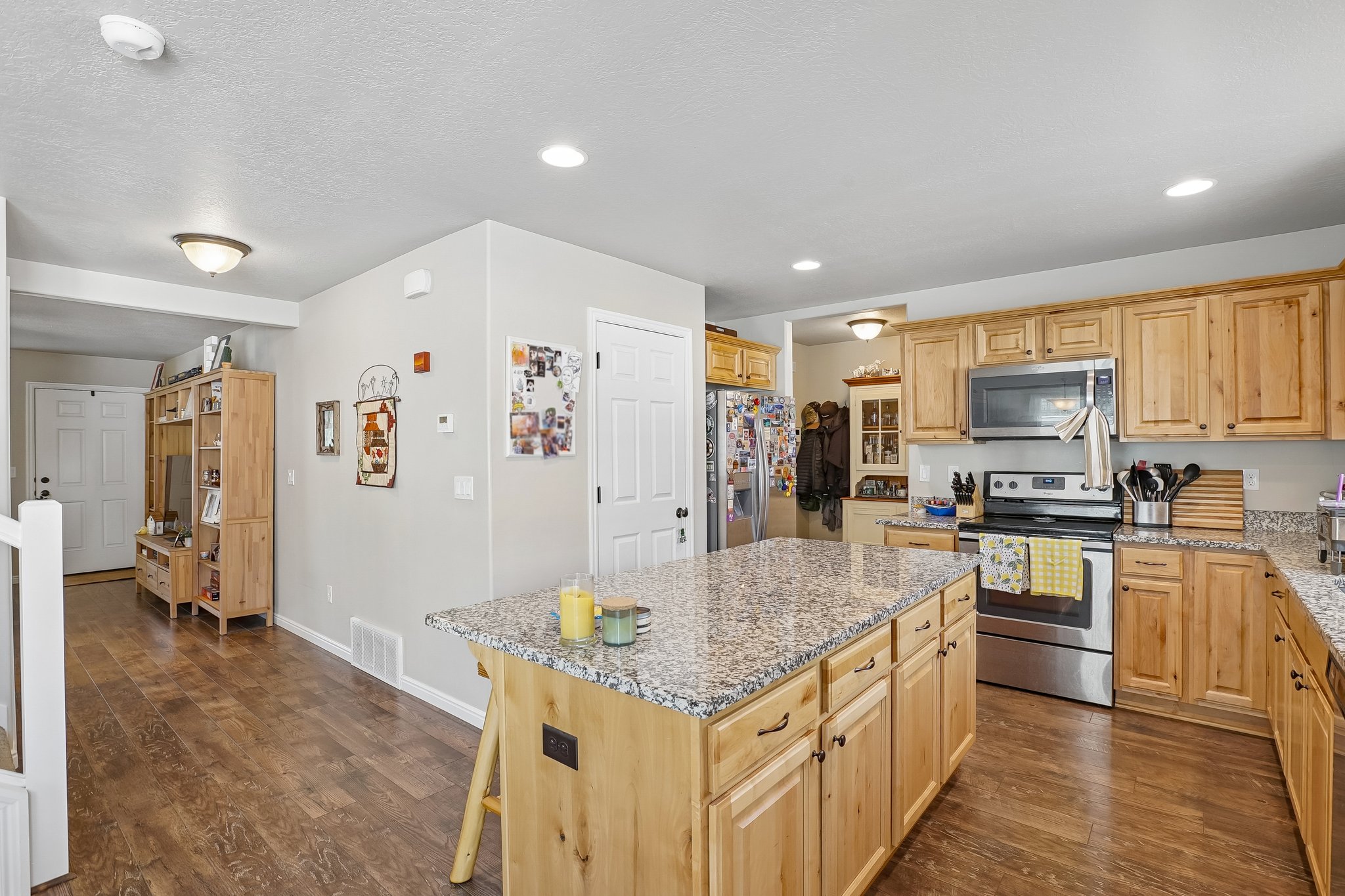 S Mysteria Ln-S2506-012.jpg