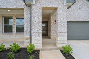 Houston - Montgomery Oaks - 6915 California Black Oak  Conroe, TX, 77304 - 005