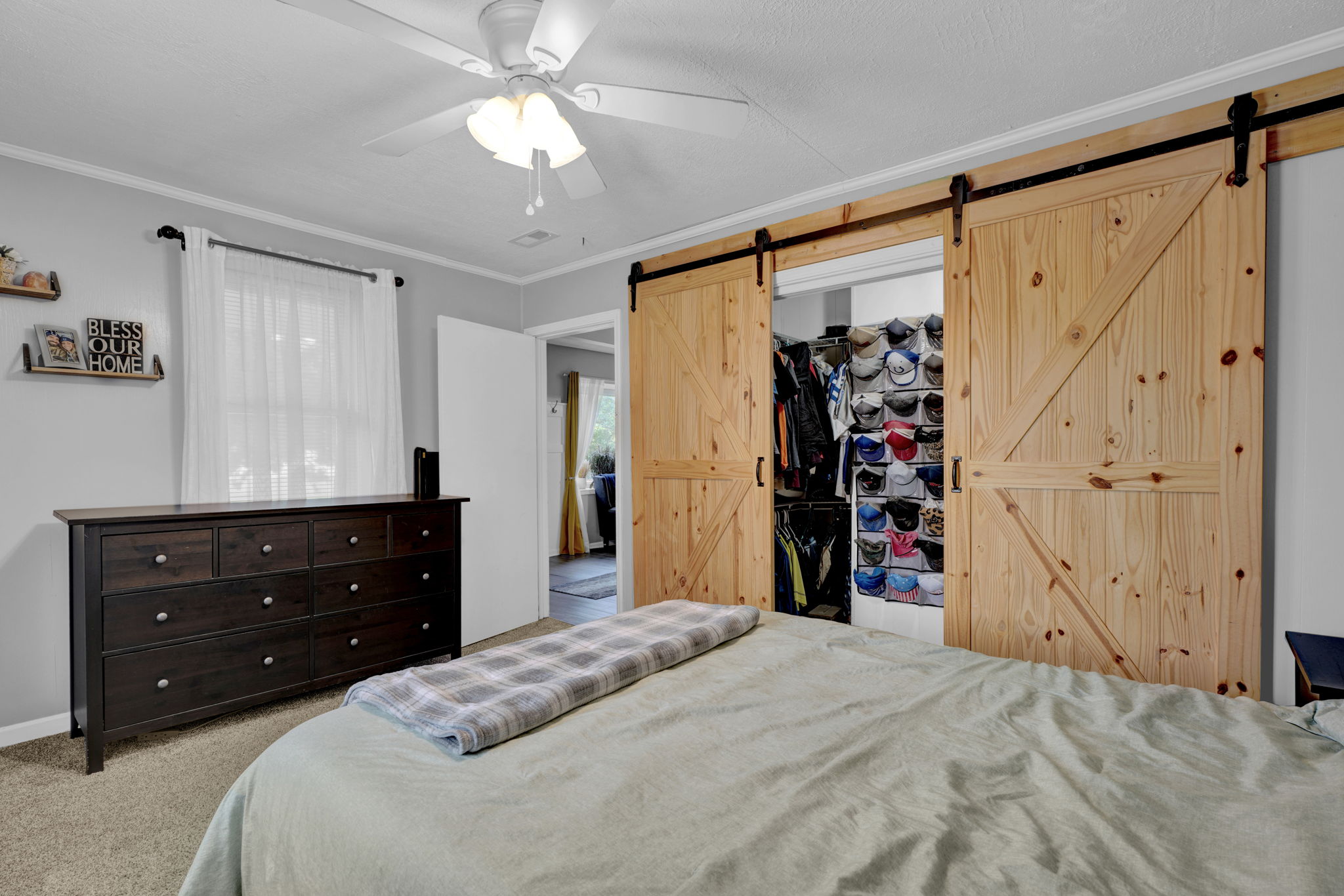 Sliding doors in primary to closet