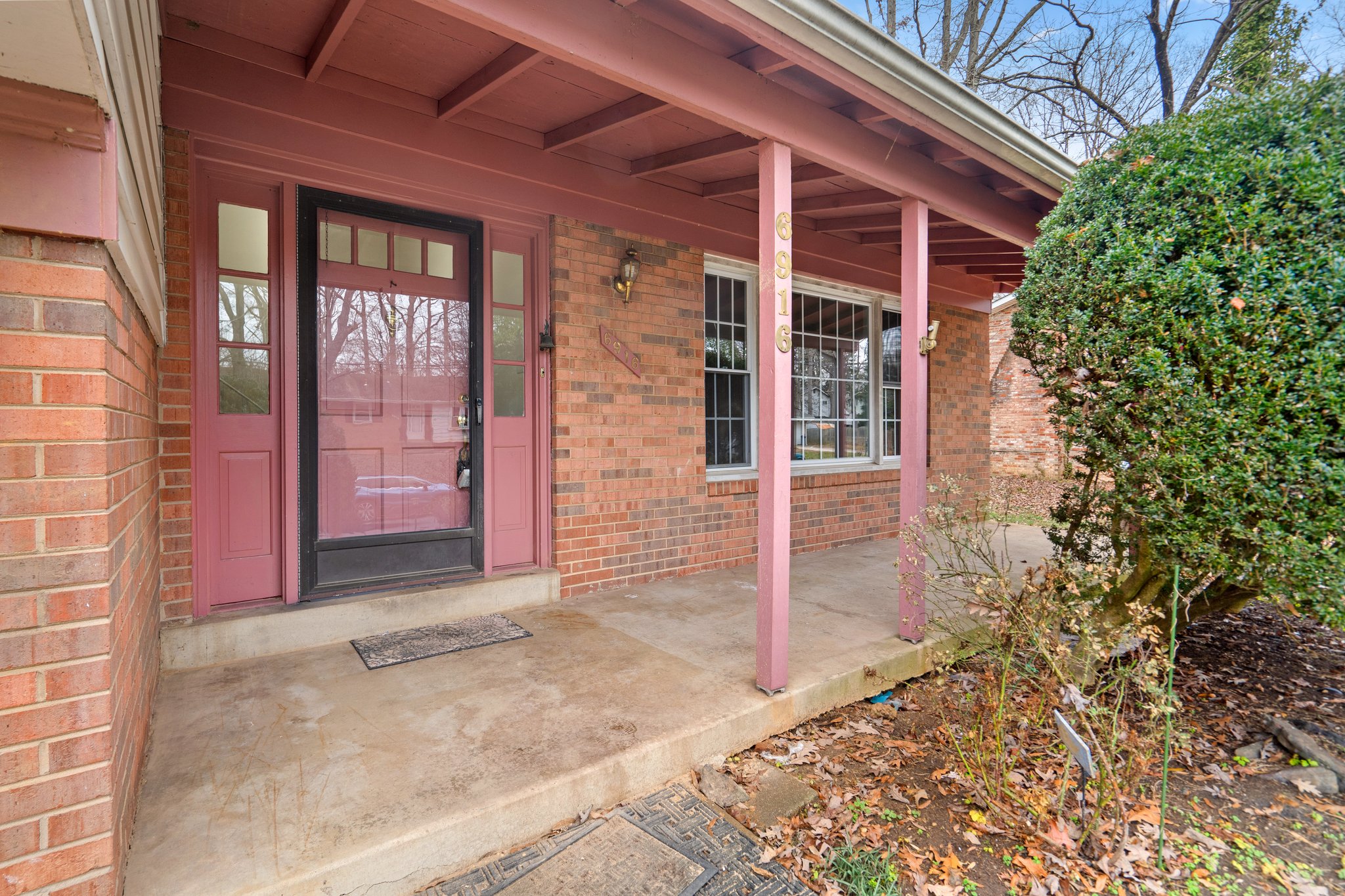 03. Pine Valley Dr .jpg