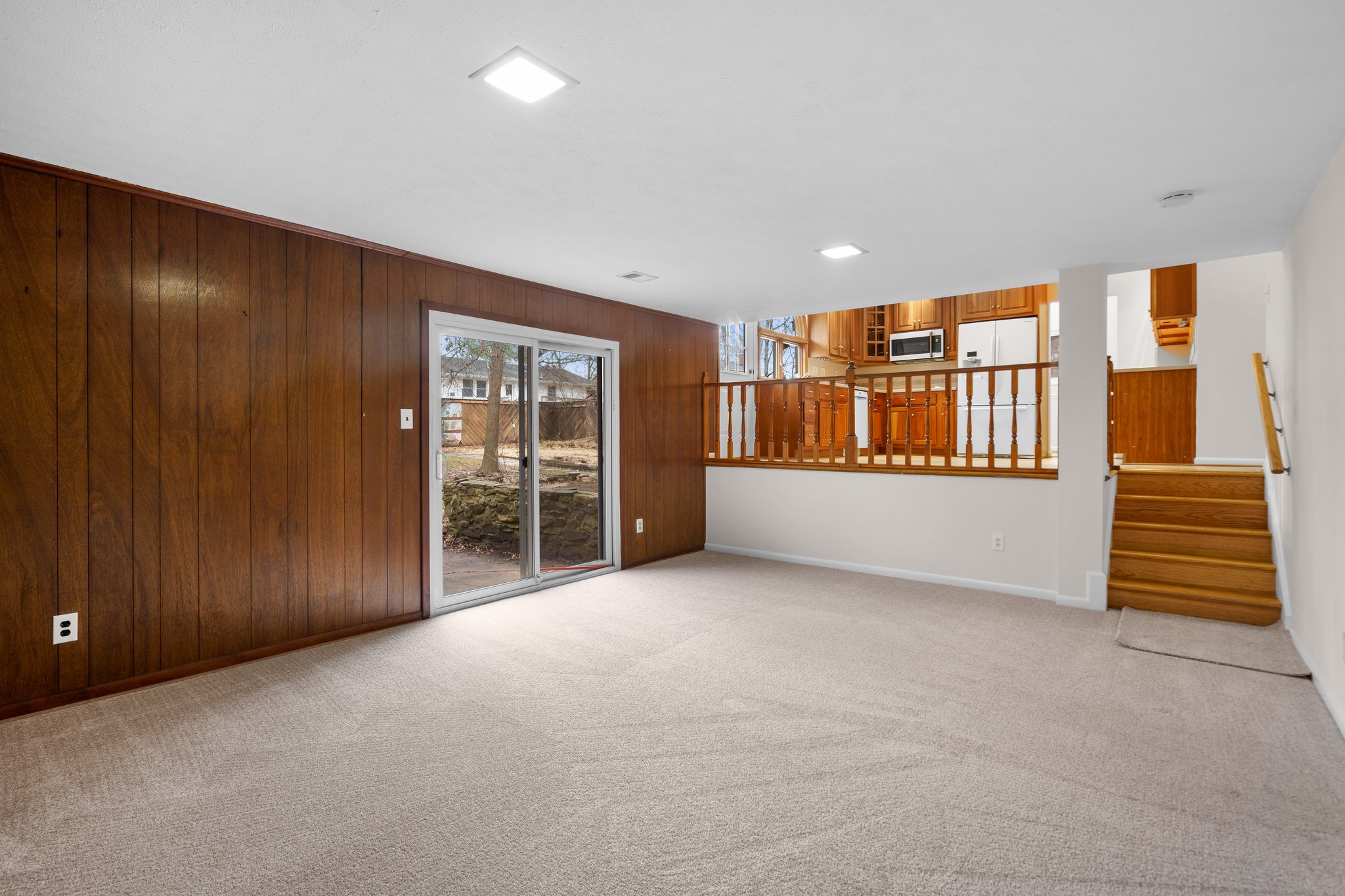 16. Pine Valley Dr .jpg