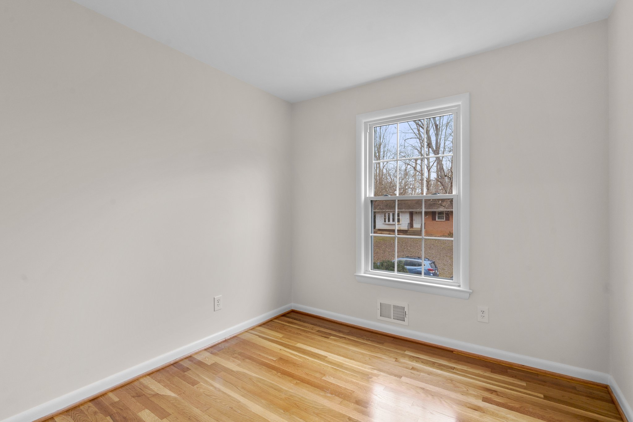 25. 6916 Pine Valley Dr.jpg