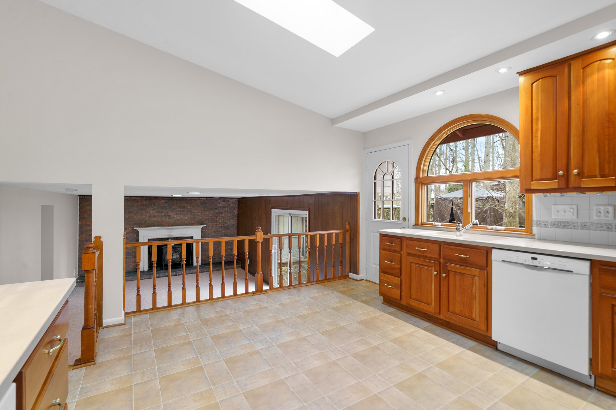 12. Pine Valley Dr .jpg