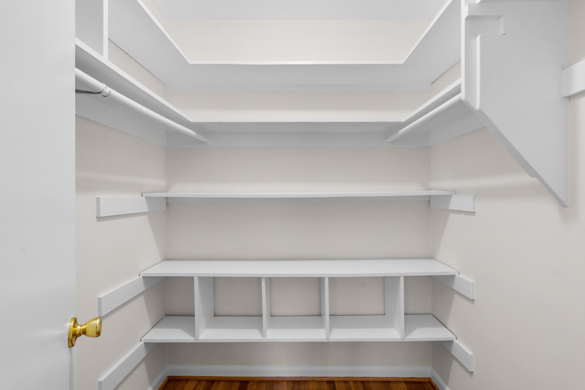 19. Pine Valley Dr .jpg