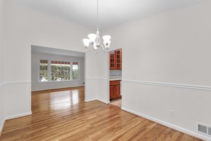 09. Pine Valley Dr .jpg