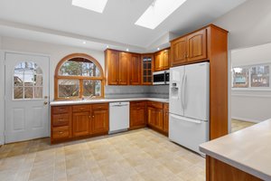 10. Pine Valley Dr .jpg