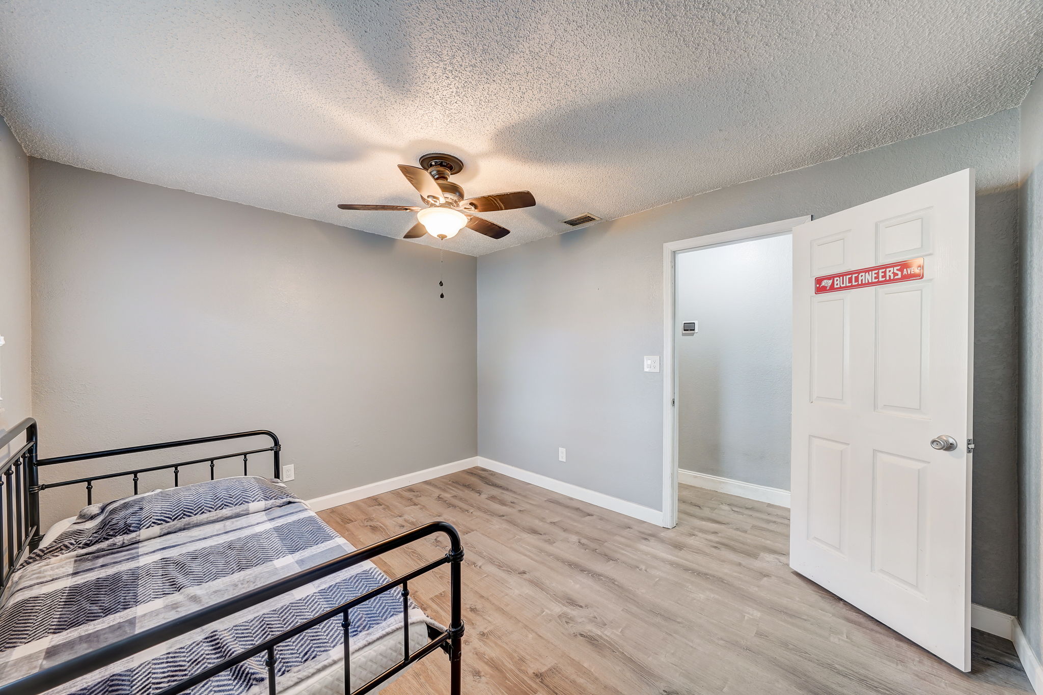 Dunnett Ave N-038