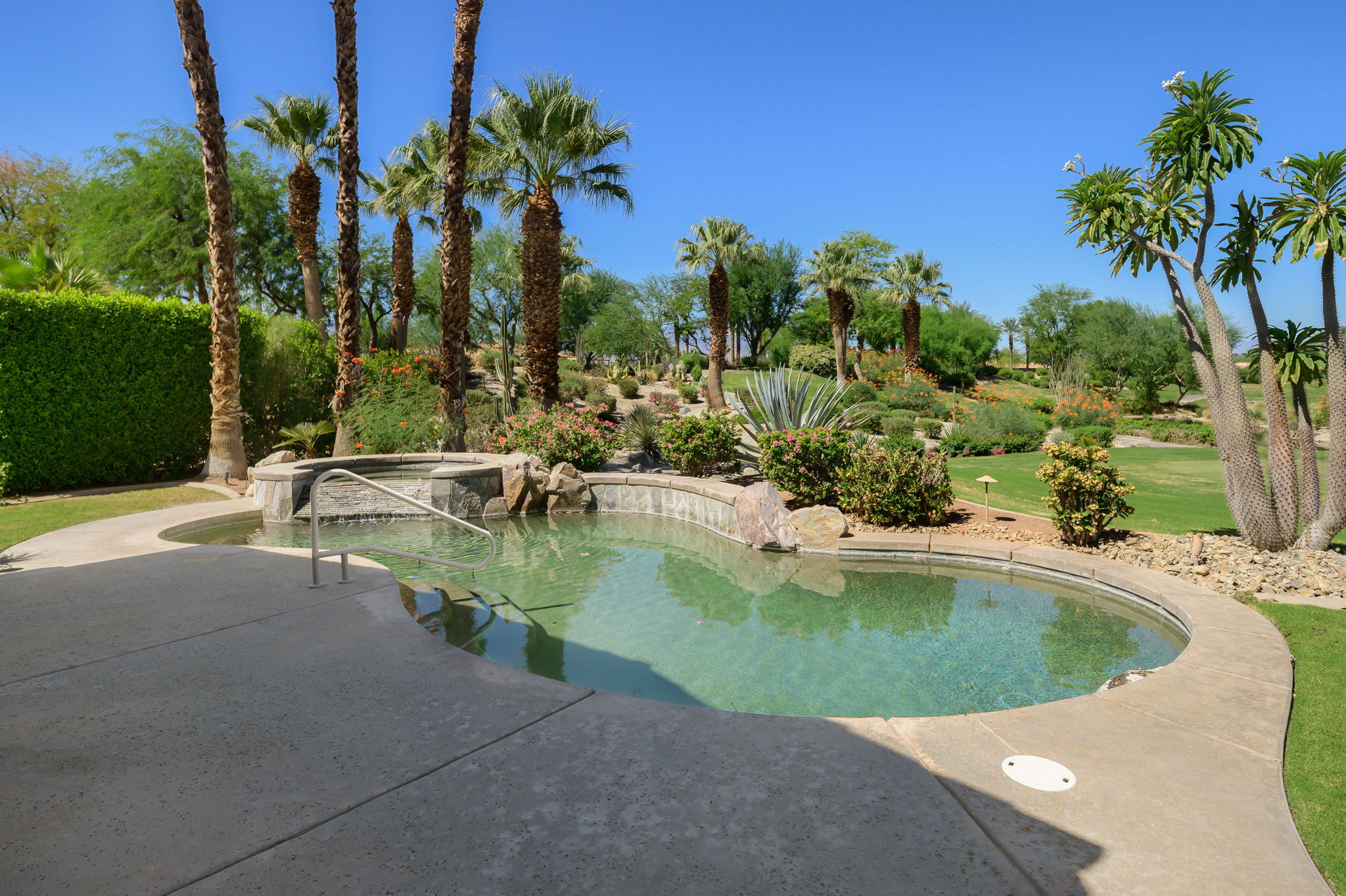  692 Mission Creek Dr, Palm Desert, CA 92211, US Photo 28