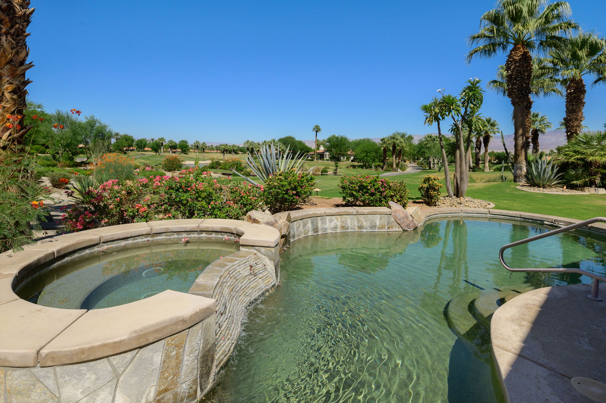  692 Mission Creek Dr, Palm Desert, CA 92211, US Photo 32