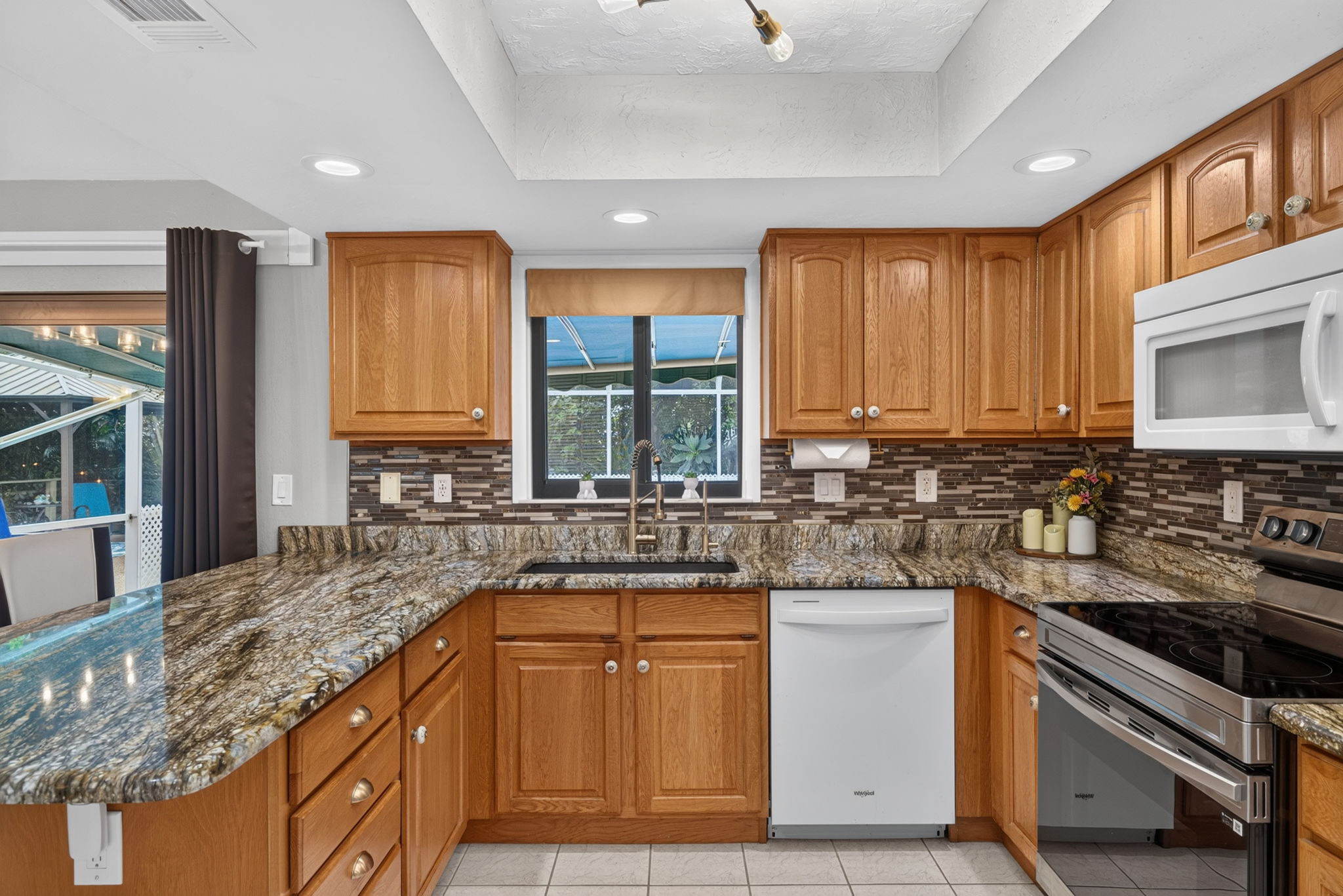 Kitchen 3 of 4