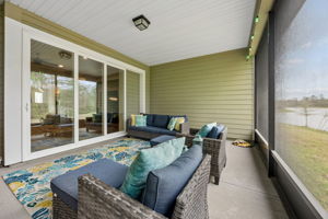 Screened-in Porch