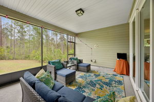Screened-in Porch