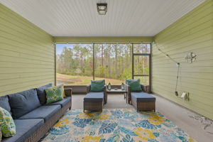 Screened-in Porch