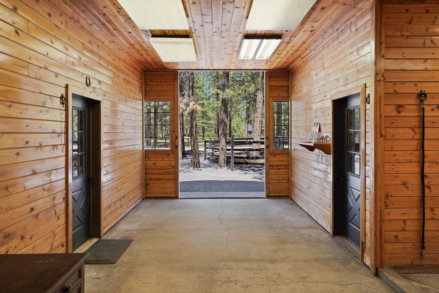 Stately 6 stall barn with tack room, heated wash room