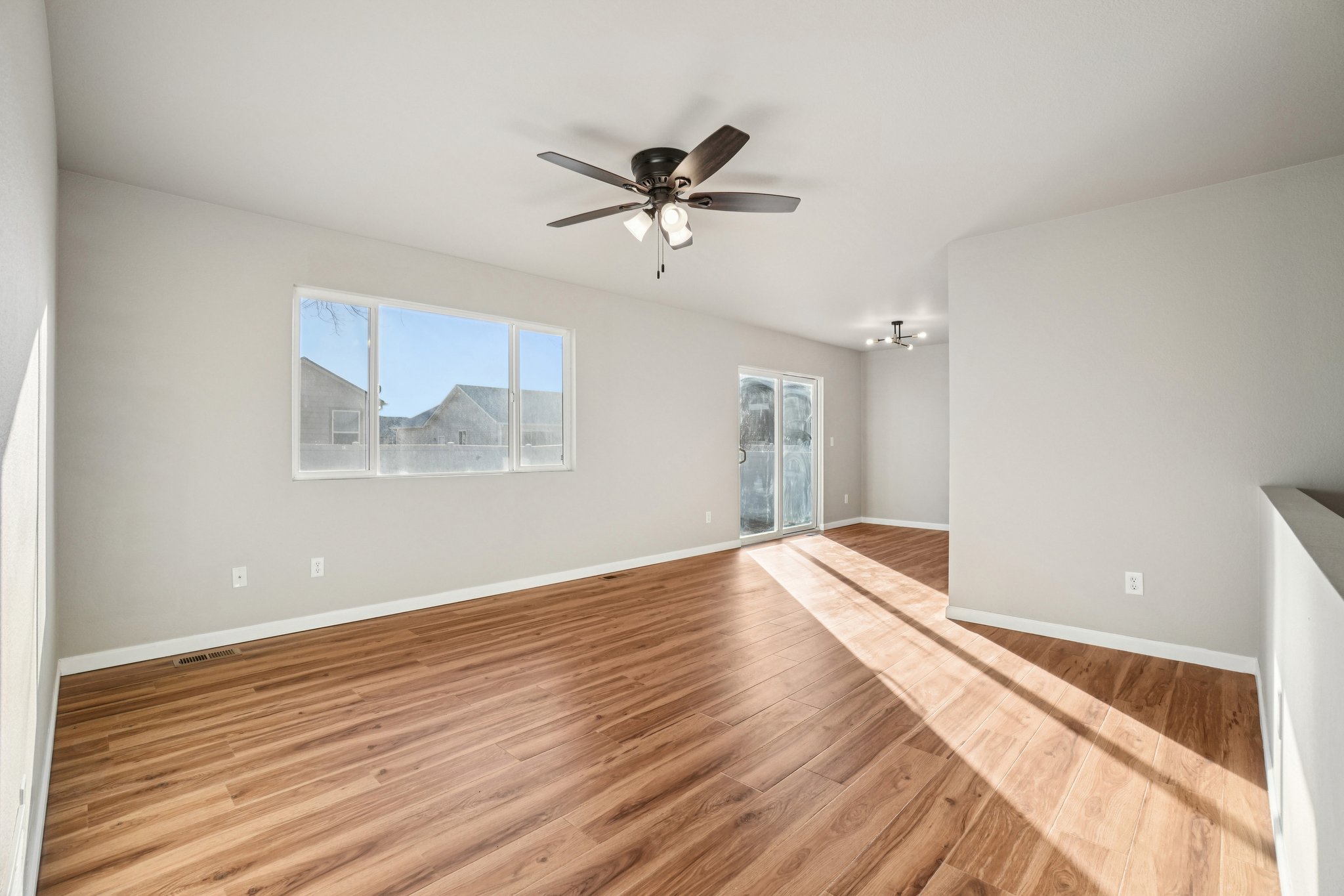 Lee St-S2201-007.jpg