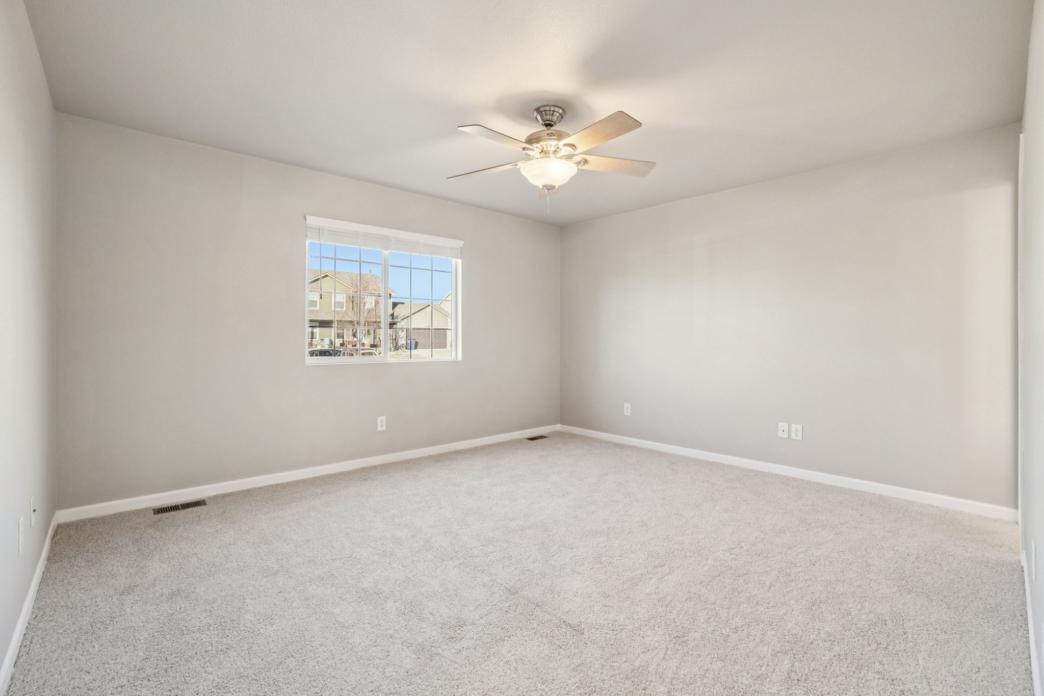 Lee St-S2201-018.jpg