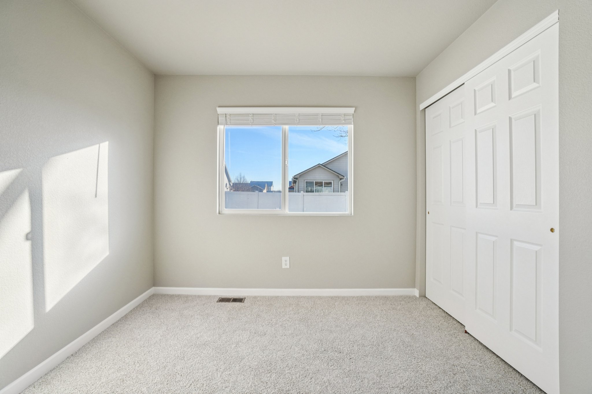 Lee St-S2201-025.jpg