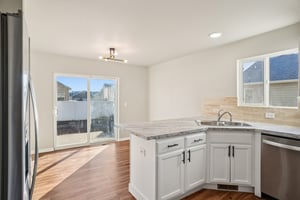 Lee St-S2201-012.jpg