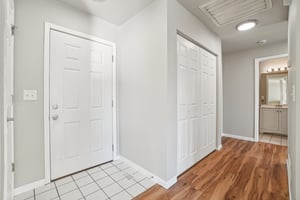 Lee St-S2201-016.jpg