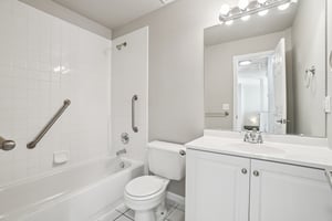 Lee St-S2201-022.jpg