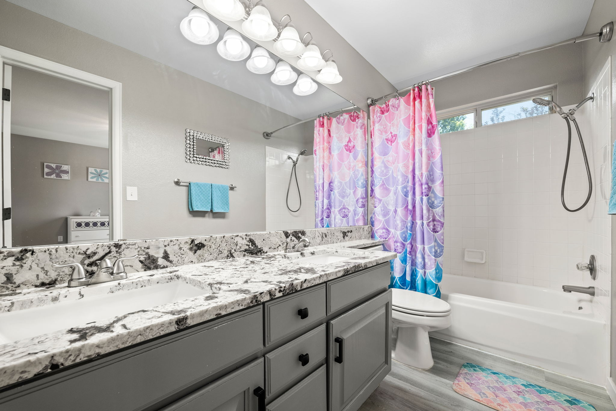 Upstairs Bath 1
